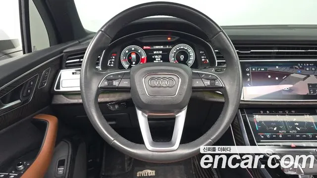 2021 Audi Q7 (4M) 45 TDI Quattro Premium Sold VIN WAUZZZ4M2MD003475 – interior seats