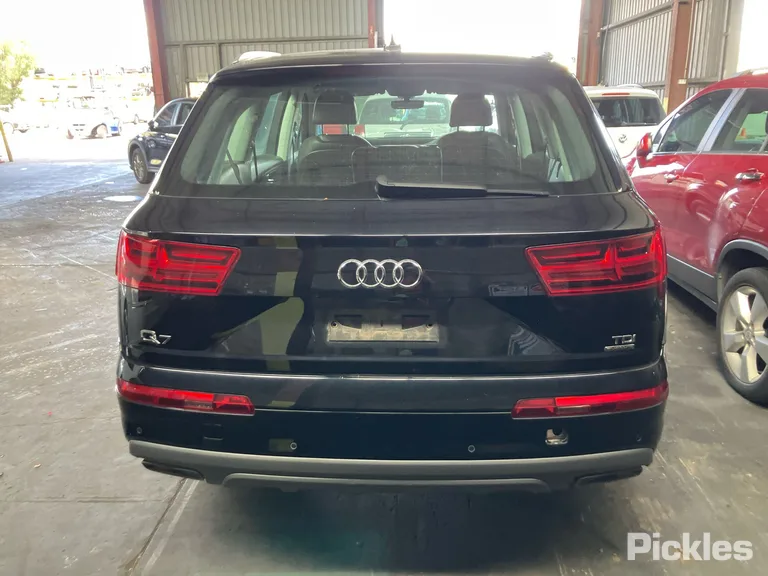 2017 Audi Q7 Used VIN WAUZZZ4M7HD056078 – side profile
