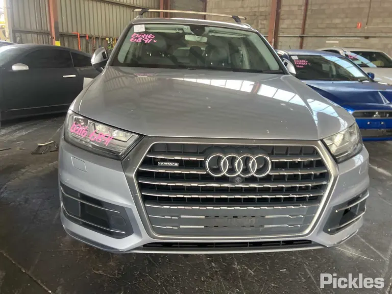 2015 Audi Q7 Damaged VIN WAUZZZ4M9GD014980 – side profile