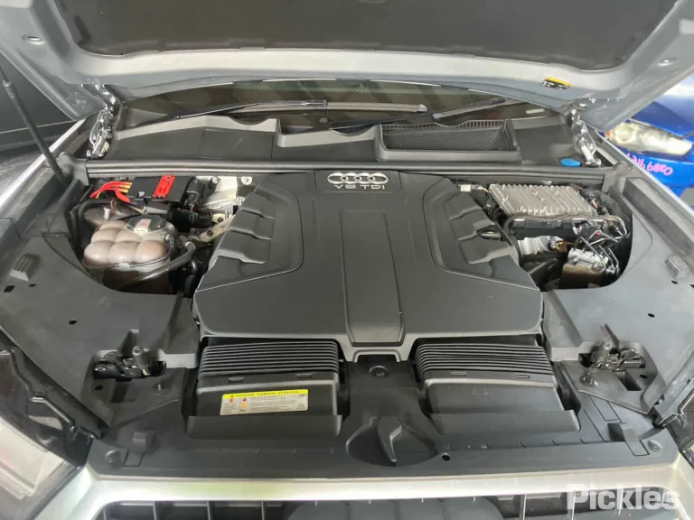 2015 Audi Q7 Damaged VIN WAUZZZ4M9GD014980 – engine bay
