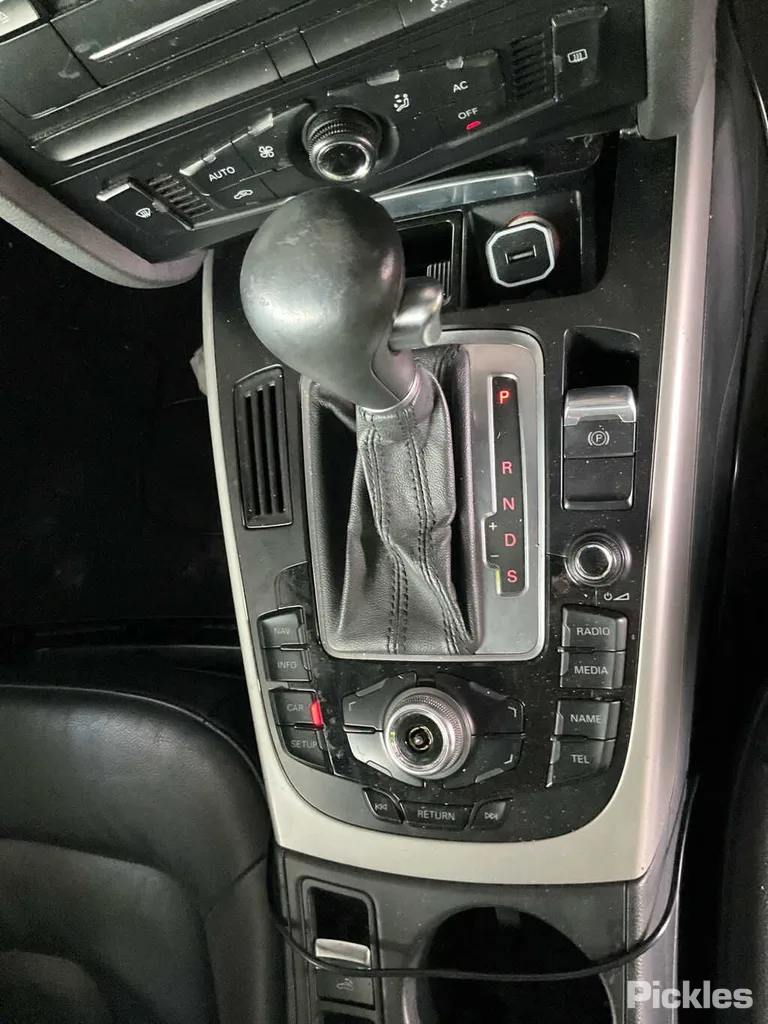 2011 Audi A5 VIN WAUZZZ8F8BN009719