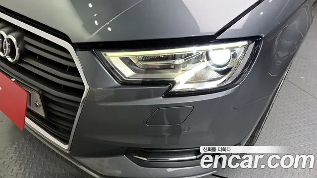 2018 Audi New A3 40 TFSI VIN WAUZZZ8V3J1074930