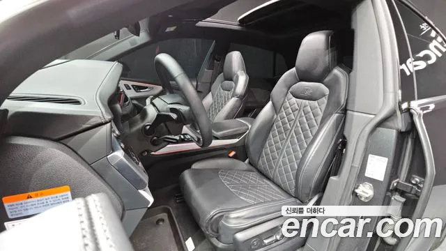 2021 Audi Q8 (4m) 50 Tdi Quattro Premium Sold VIN WAUZZZF16MD008407 – front exterior