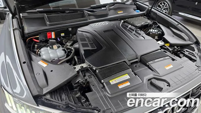 2021 Audi Q8 (4M) 50 TDI Quattro Premium VIN WAUZZZF18MD006089