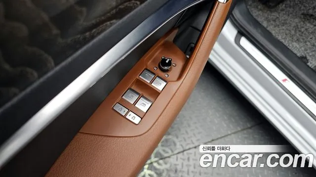 2020 Audi A6 (C8) 45 TFSI Premium Sold VIN WAUZZZF20LN074677 – trunk area