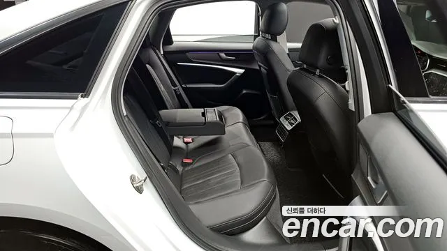 2020 Audi A6 (C8) 40 TDI Sold VIN WAUZZZF21LN025455 – engine bay