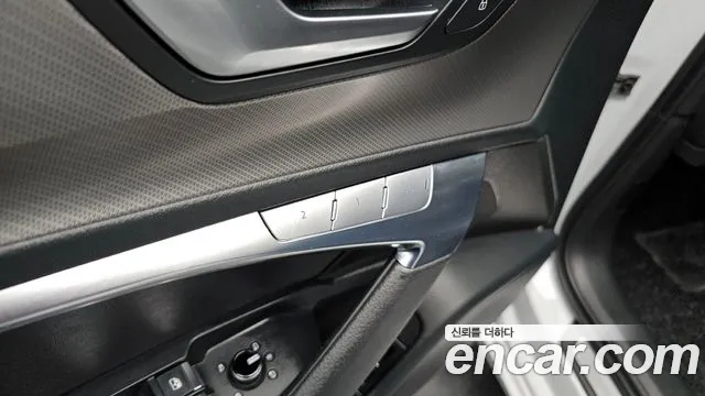 2020 Audi A6 (C8) 40 TDI Sold VIN WAUZZZF21LN025455 – exterior detail