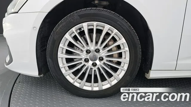 2020 Audi A6 (C8) 45 TFSI Premium Sold VIN WAUZZZF24LN079039 – rear exterior