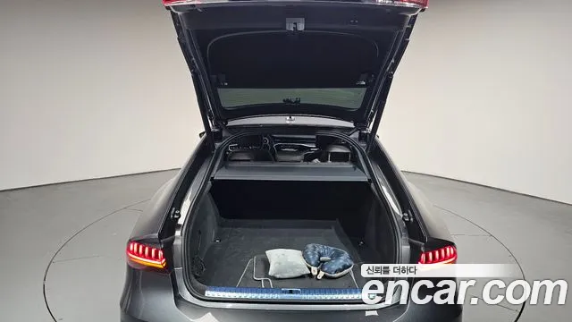 2022 Audi A7 (4K) 55 TFSI Quattro Premium Sold VIN WAUZZZF29NN046248 – interior seats