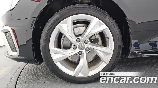 2020 Audi A4 (B9) 40 TFSI Premium VIN WAUZZZF46LA064955
