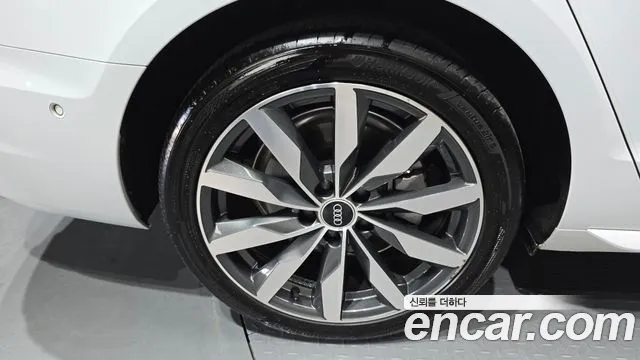2023 Audi A4 (B9) 40 TFSI Premium Sold VIN WAUZZZF48PA029422 – exterior detail