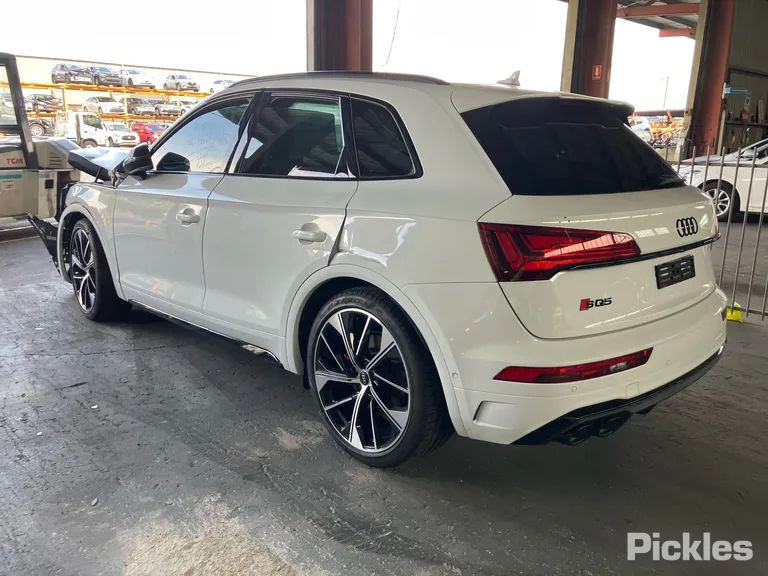 2024 Audi SQ5 Used VIN WAUZZZFY1R2124503 – exterior detail 2024 Audi SQ5 Used VIN WAUZZZFY1R2124503 – exterior detail