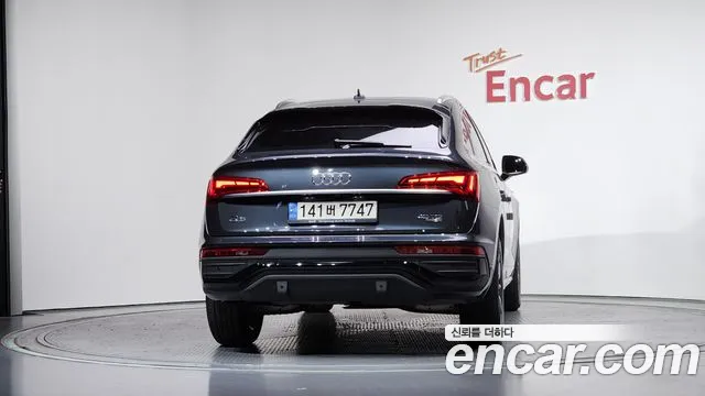 2021 Audi Q5 (Fy) 40 Tdi Quattro Sportback Sold VIN WAUZZZFY5M2112234 – front exterior