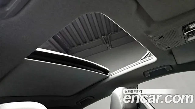 2022 Audi Q4 e-tron (F4) 40 Premium Sold VIN WAUZZZFZ8NP043195 – interior seats