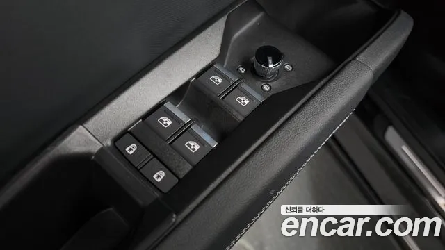 2025 Audi Q4 e-tron (F4) 45 Sportback Sold VIN WAUZZZFZ9SP034873 – interior seats