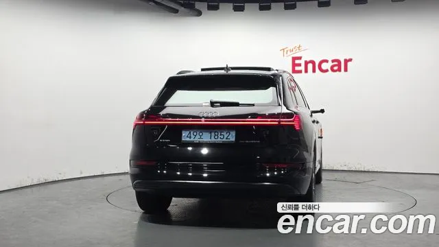 2022 Audi e-tron 55 Quattro Sold VIN WAUZZZGE0NB006456 – photo 11