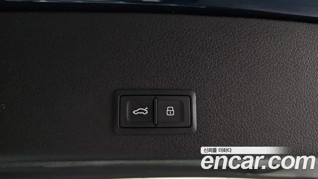 2020 Audi e-tron 55 Quattro Sold VIN WAUZZZGE2LB031419 – exterior detail 2020 Audi e-tron 55 Quattro Sold VIN WAUZZZGE2LB031419 – exterior detail