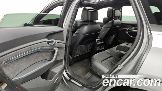 2020 Audi e-tron 55 Quattro Sold VIN WAUZZZGE3LB030876 – dashboard