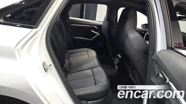 2025 Audi A3 (8Y) 40 TFSI Premium Sold VIN WAUZZZGY5SA087093 – trunk area