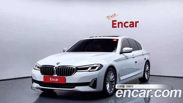 2022 BMW 5 Series (G30) 520i Luxury Sold VIN WBA11BH01NCK96344 – trunk area