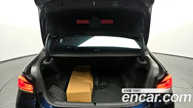 2023 BMW 5Series (G30) 520i M Sport Sold VIN WBA11BH02PCM92831 – interior seats