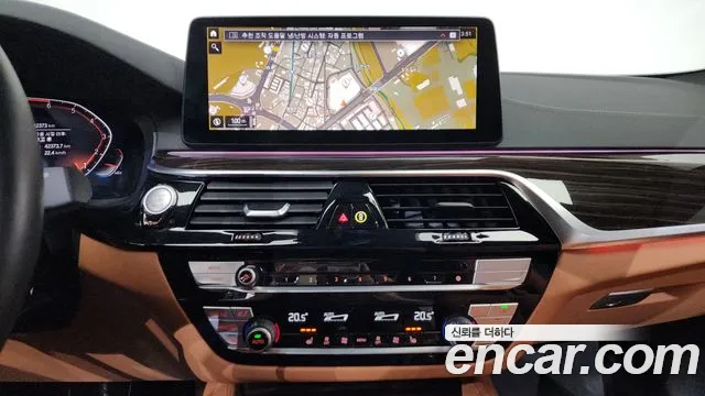 2022 BMW 5 Series (G30) 520i M Sport Sold VIN WBA11BH03NWX68817 – dashboard