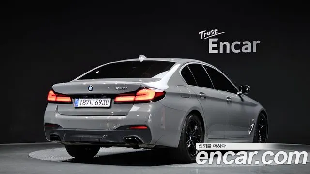 2021 BMW 5 Series (G30) 520i M Sport Sold VIN WBA11BH06MCG08675 – dashboard