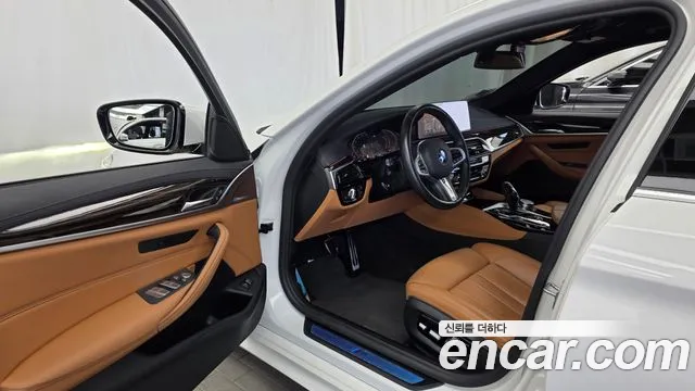 2021 BMW 5 Series (G30) 520i M Sport Sold VIN WBA11BH06MWX23725 – dashboard