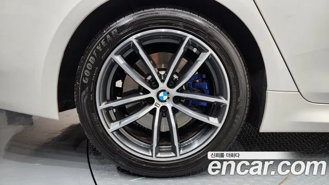 2023 BMW 5 Series (G30) 520i M Sport Sold VIN WBA11BH07PCN51260 – interior seats