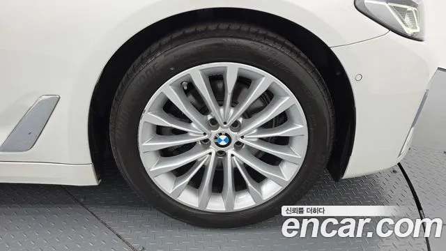 2021 BMW 5 Series (G30) 520i Luxury Sold VIN WBA11BH08MCG51947 – photo 12