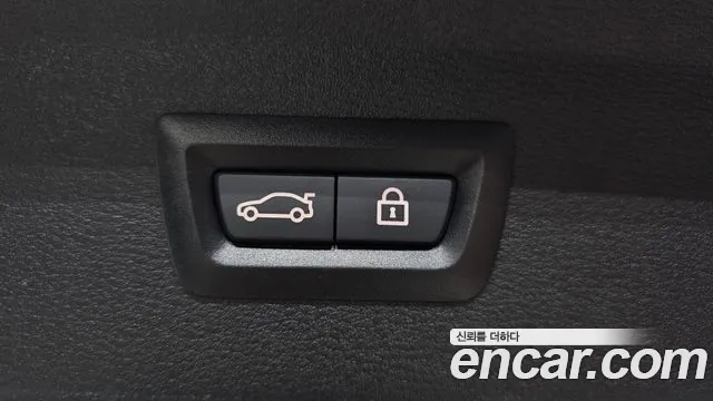 2022 BMW X1 (F48) xDrive 20i xLine Sold VIN WBA11DG09N5T84740 – interior seats