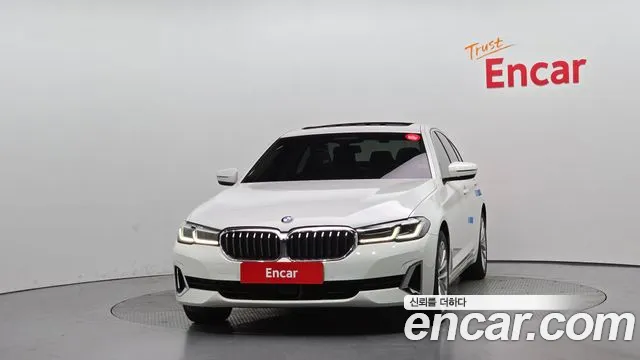 2021 BMW 5 Series (G30) 523d Luxury Sold VIN WBA11ES06MWW92096 – trunk area