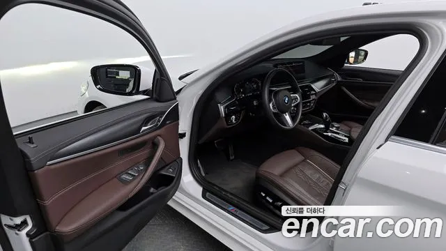 2023 BMW 5 Series (G30) 523d M Sport Sold VIN WBA11ES07PWY04909 – side profile
