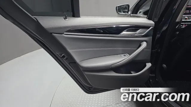 2021 BMW 5 Series (G30) 523d Luxury Sold VIN WBA11ES08MWX08783 – rear exterior