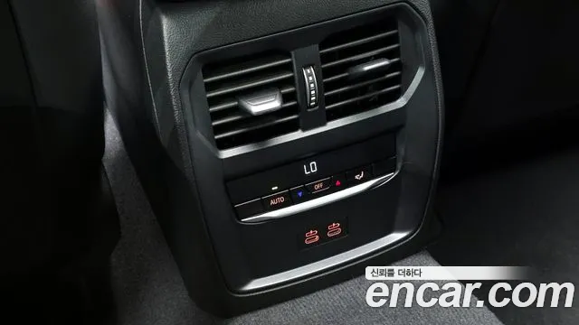 2025 BMW 3Series (G20) 320i M Sport Sold VIN WBA11FF04SFT69663 – interior seats
