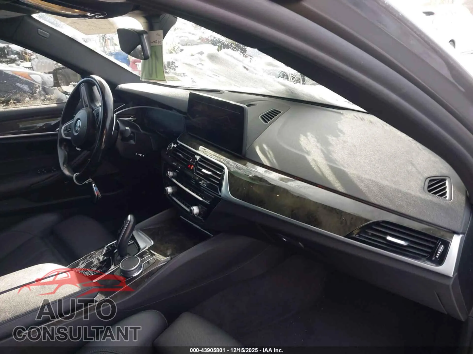 2022 BMW 530 Damaged VIN WBA13BJ07NCJ40720 – interior seats