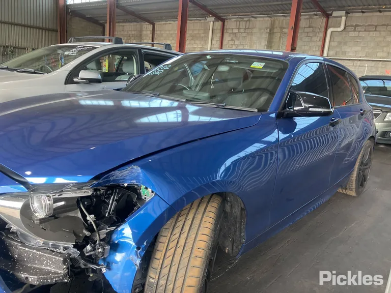 2014 BMW 1 Series Used VIN WBA1B72060P595638 – trunk area