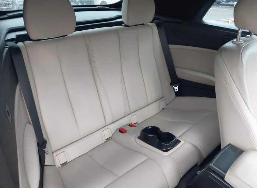2016 BMW 228I Used VIN WBA1L9C56GV324703 – interior seats 2016 BMW 228I Used VIN WBA1L9C56GV324703 – interior seats