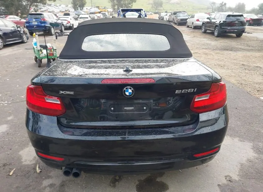 2016 BMW 228I Used VIN WBA1L9C56GV324703 – trunk area 2016 BMW 228I Used VIN WBA1L9C56GV324703 – trunk area