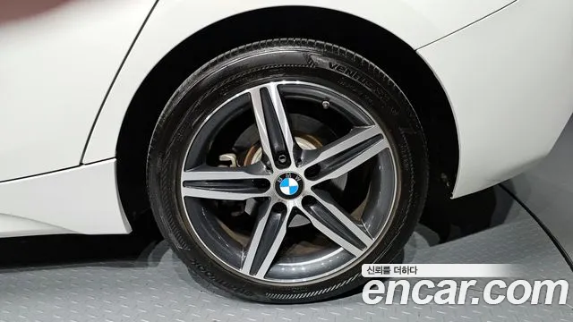 2018 BMW 1 Series (F20) 118d Sport 5Door Sold VIN WBA1S5100J5L16087 – interior seats