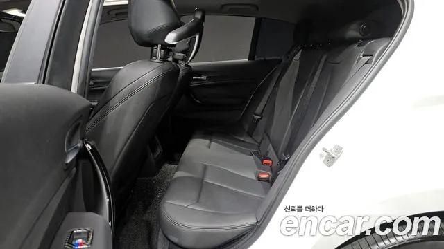 2018 BMW 1 Series (F20) 118d Sport 5Door Sold VIN WBA1S5100J5L16087 – trunk area