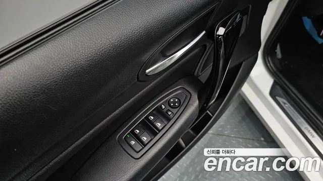 2017 BMW 1 Series (F20) 118d Sport 5Door Sold VIN WBA1S5107H5G77443 – photo 18