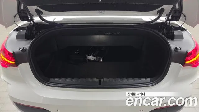 2025 BMW 4 Series (G22) 420i M Sport Pro Convertible Sold VIN WBA21DB01SCV28770 – dashboard