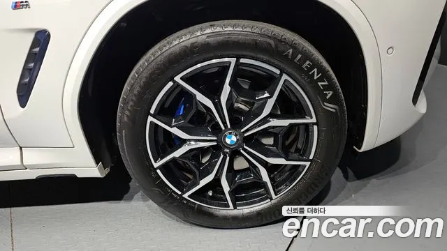 2022 BMW X4 (G02) xDrive20i M Sport Sold VIN WBA21DT00N9L93412 – interior seats