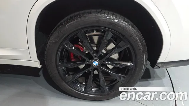 2025 BMW X4 (G02) xDrive20i M Sport Pro Special Edition Sold VIN WBA21DT03S9167795 – interior seats