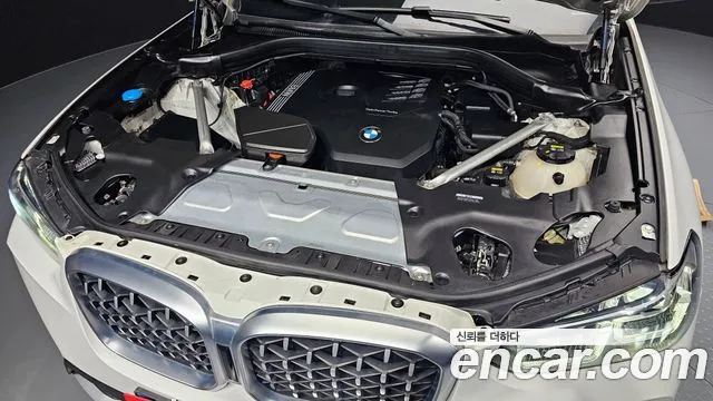 2022 BMW X4 (G02) xDrive20i xLine Sold VIN WBA21DT09N9L25934 – trunk area