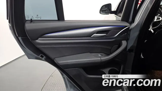 2023 BMW X4 (G02) xDrive20i M Sport Sold VIN WBA21DT09P9P06105 – interior seats
