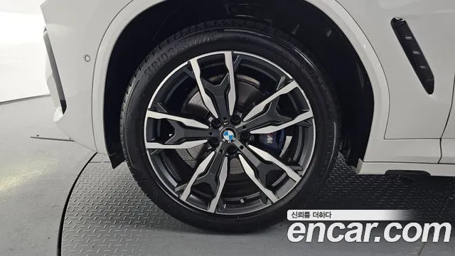 2025 BMW X4 (G02) xDrive20i M Sport Sold VIN WBA21DT09S9X92735 – photo 23