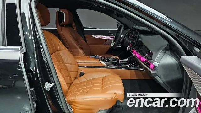 2025 BMW 7Series (G70) 740d xDrive M Sport Sold VIN WBA21EJ09SCU31341 – engine bay
