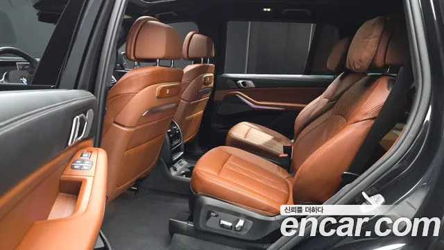 2025 BMW X7 (G07) xDrive 40i M Sport 6STR Sold VIN WBA21EM02S9100755 – photo 23